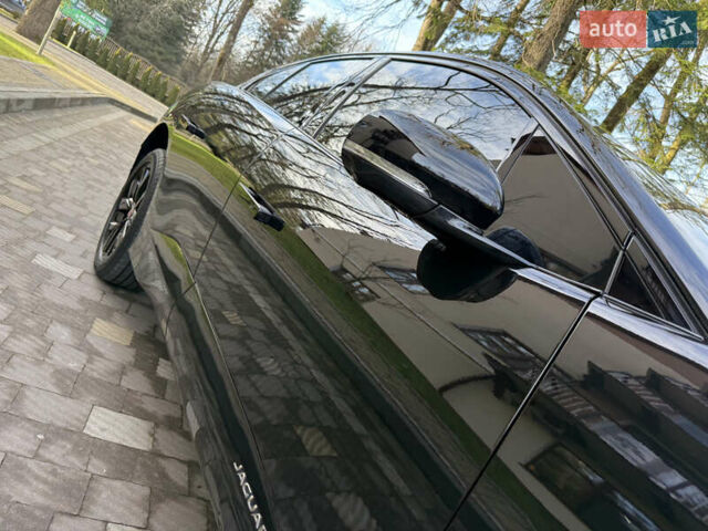 Черный Ягуар I-Pace, объемом двигателя 0 л и пробегом 90 тыс. км за 26999 $, фото 10 на Automoto.ua
