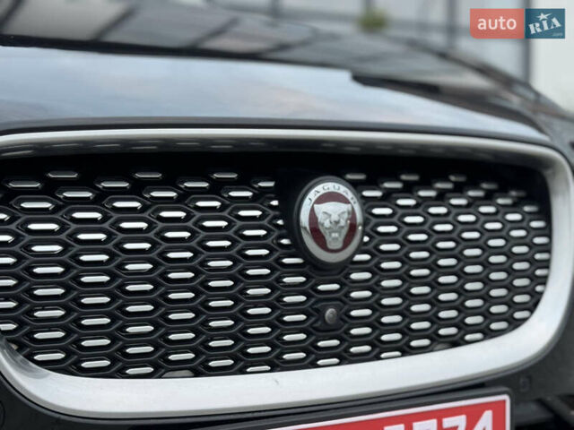 Черный Ягуар I-Pace, объемом двигателя 0 л и пробегом 91 тыс. км за 24900 $, фото 29 на Automoto.ua