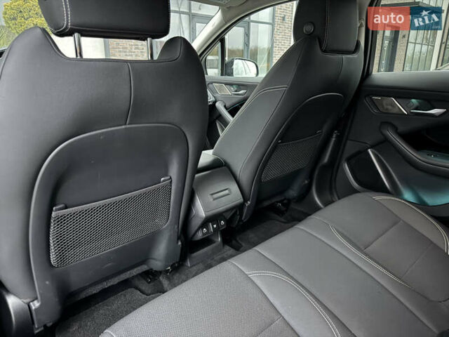 Черный Ягуар I-Pace, объемом двигателя 0 л и пробегом 91 тыс. км за 24900 $, фото 44 на Automoto.ua