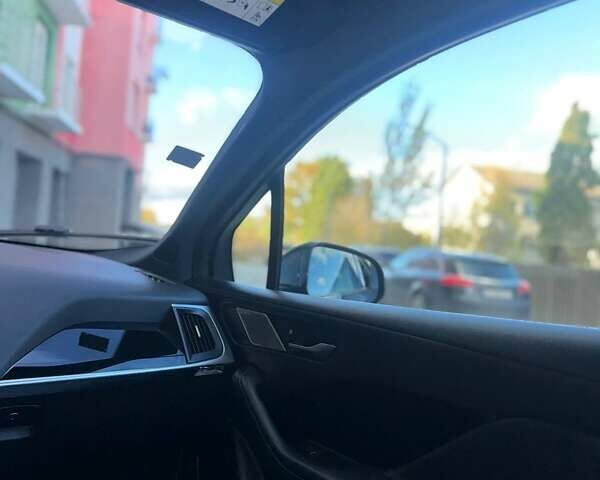 Черный Ягуар I-Pace, объемом двигателя 0 л и пробегом 93 тыс. км за 29999 $, фото 23 на Automoto.ua