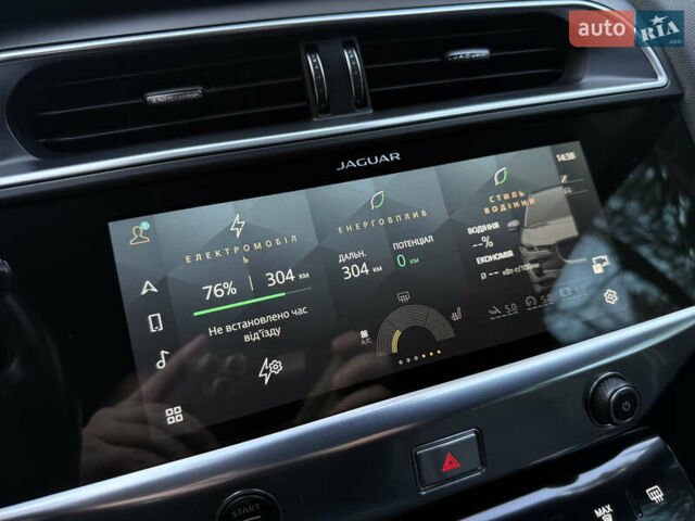 Черный Ягуар I-Pace, объемом двигателя 0 л и пробегом 90 тыс. км за 26999 $, фото 88 на Automoto.ua
