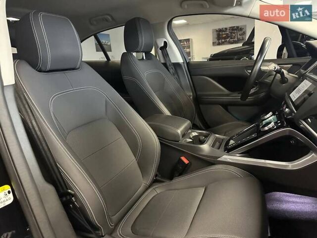 Черный Ягуар I-Pace, объемом двигателя 0 л и пробегом 81 тыс. км за 29900 $, фото 13 на Automoto.ua