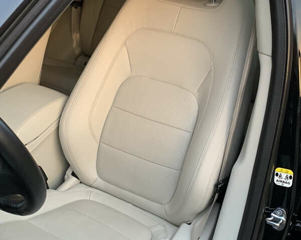 Черный Ягуар I-Pace, объемом двигателя 0 л и пробегом 77 тыс. км за 35550 $, фото 51 на Automoto.ua