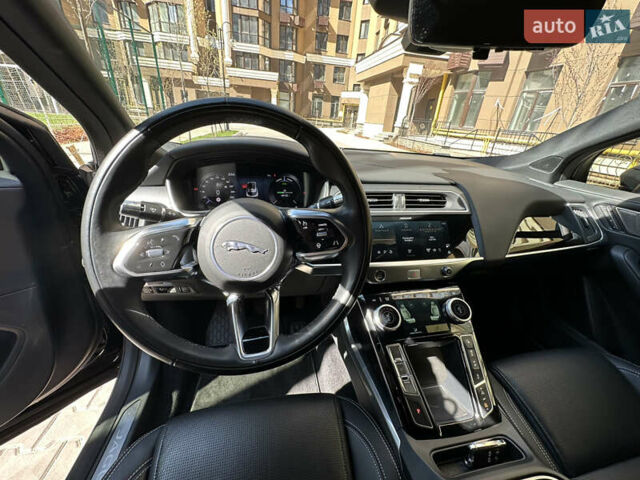 Черный Ягуар I-Pace, объемом двигателя 0 л и пробегом 57 тыс. км за 33400 $, фото 46 на Automoto.ua