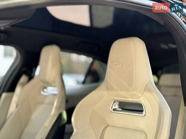 Черный Ягуар I-Pace, объемом двигателя 0 л и пробегом 141 тыс. км за 29999 $, фото 13 на Automoto.ua
