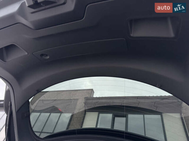 Черный Ягуар I-Pace, объемом двигателя 0 л и пробегом 91 тыс. км за 24900 $, фото 81 на Automoto.ua