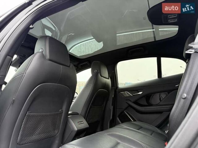 Чорний Ягуар I-Pace, об'ємом двигуна 0 л та пробігом 45 тис. км за 36700 $, фото 69 на Automoto.ua