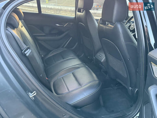 Черный Ягуар I-Pace, объемом двигателя 0 л и пробегом 50 тыс. км за 29900 $, фото 22 на Automoto.ua