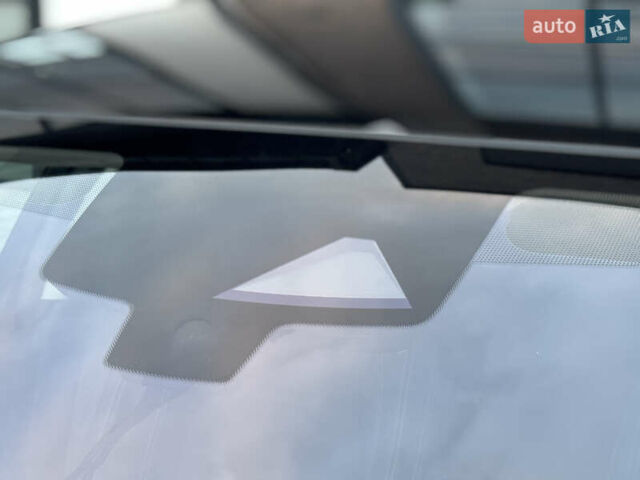 Черный Ягуар I-Pace, объемом двигателя 0 л и пробегом 91 тыс. км за 24900 $, фото 30 на Automoto.ua