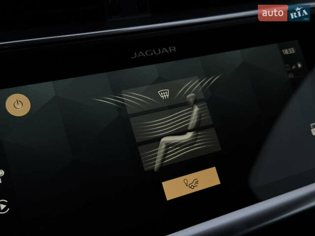 Черный Ягуар I-Pace, объемом двигателя 0 л и пробегом 91 тыс. км за 24900 $, фото 69 на Automoto.ua