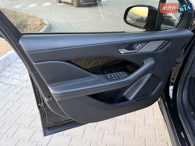 Черный Ягуар I-Pace, объемом двигателя 0 л и пробегом 50 тыс. км за 29900 $, фото 14 на Automoto.ua