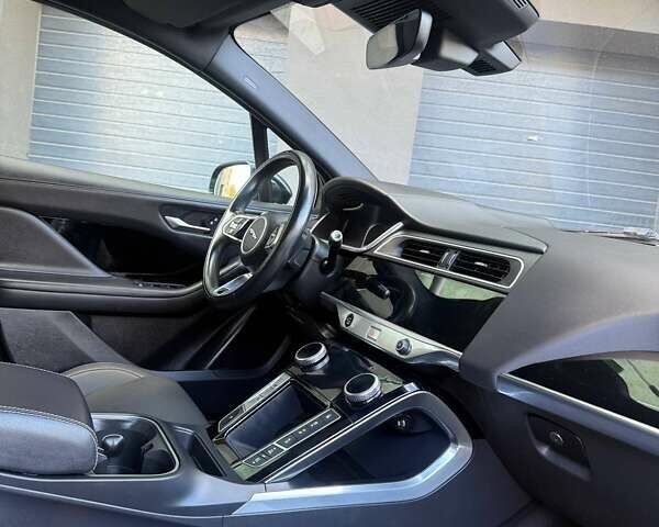 Черный Ягуар I-Pace, объемом двигателя 0 л и пробегом 93 тыс. км за 29999 $, фото 19 на Automoto.ua