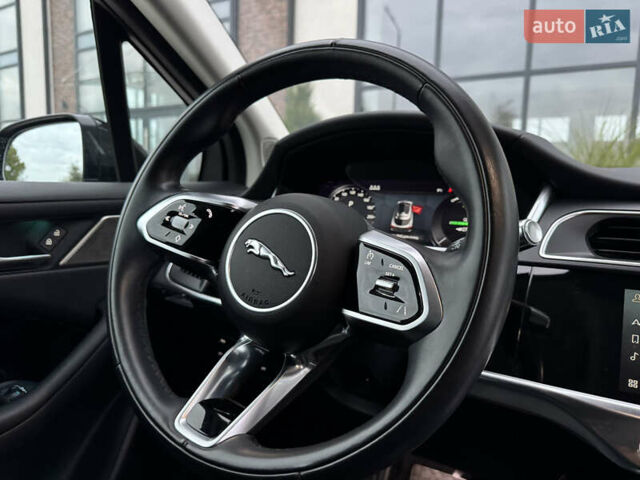 Черный Ягуар I-Pace, объемом двигателя 0 л и пробегом 91 тыс. км за 24900 $, фото 58 на Automoto.ua