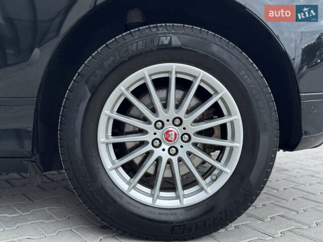 Черный Ягуар I-Pace, объемом двигателя 0 л и пробегом 91 тыс. км за 24900 $, фото 35 на Automoto.ua