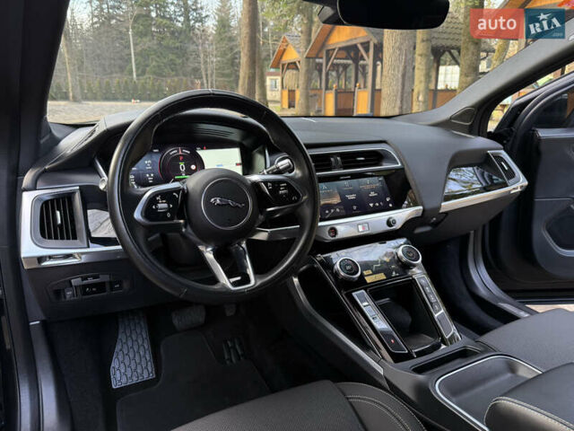 Черный Ягуар I-Pace, объемом двигателя 0 л и пробегом 90 тыс. км за 26999 $, фото 65 на Automoto.ua