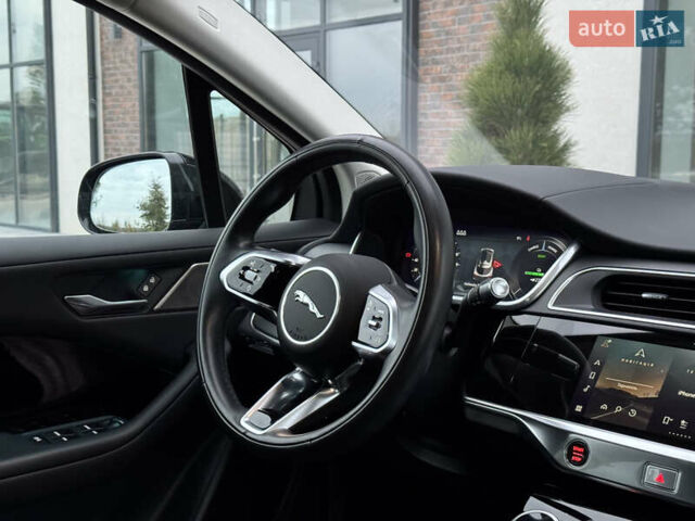Черный Ягуар I-Pace, объемом двигателя 0 л и пробегом 91 тыс. км за 24900 $, фото 50 на Automoto.ua