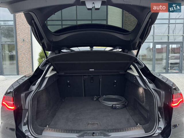 Черный Ягуар I-Pace, объемом двигателя 0 л и пробегом 91 тыс. км за 24900 $, фото 80 на Automoto.ua