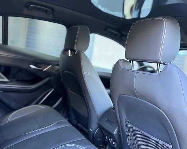 Черный Ягуар I-Pace, объемом двигателя 0 л и пробегом 93 тыс. км за 29999 $, фото 27 на Automoto.ua