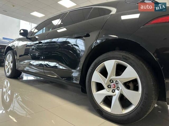 Черный Ягуар I-Pace, объемом двигателя 0 л и пробегом 81 тыс. км за 31900 $, фото 6 на Automoto.ua