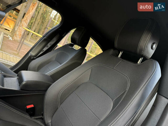 Черный Ягуар I-Pace, объемом двигателя 0 л и пробегом 90 тыс. км за 26999 $, фото 59 на Automoto.ua