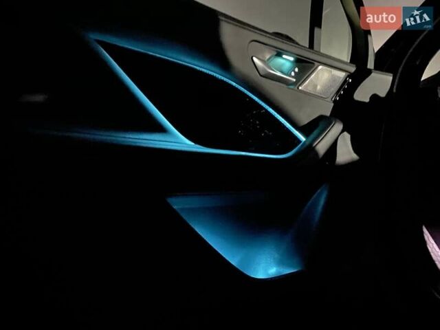 Черный Ягуар I-Pace, объемом двигателя 0 л и пробегом 85 тыс. км за 29900 $, фото 3 на Automoto.ua