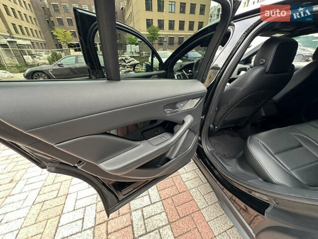 Чорний Ягуар I-Pace, об'ємом двигуна 0 л та пробігом 19 тис. км за 35000 $, фото 40 на Automoto.ua