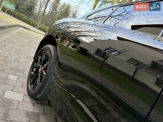 Черный Ягуар I-Pace, объемом двигателя 0 л и пробегом 90 тыс. км за 26999 $, фото 14 на Automoto.ua