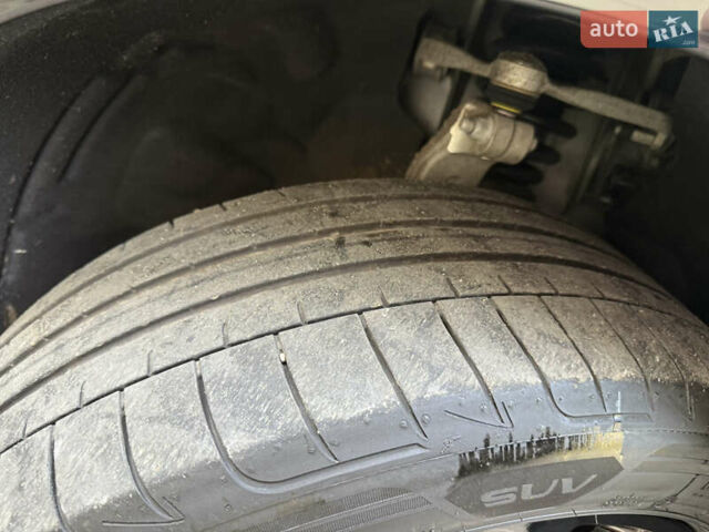 Черный Ягуар I-Pace, объемом двигателя 0 л и пробегом 90 тыс. км за 26999 $, фото 9 на Automoto.ua