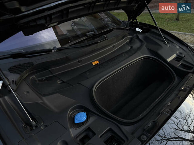 Черный Ягуар I-Pace, объемом двигателя 0 л и пробегом 90 тыс. км за 26999 $, фото 97 на Automoto.ua