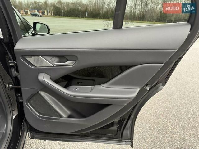 Чорний Ягуар I-Pace, об'ємом двигуна 0 л та пробігом 45 тис. км за 36700 $, фото 74 на Automoto.ua