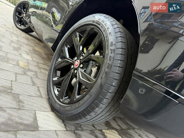 Черный Ягуар I-Pace, объемом двигателя 0 л и пробегом 90 тыс. км за 26999 $, фото 35 на Automoto.ua