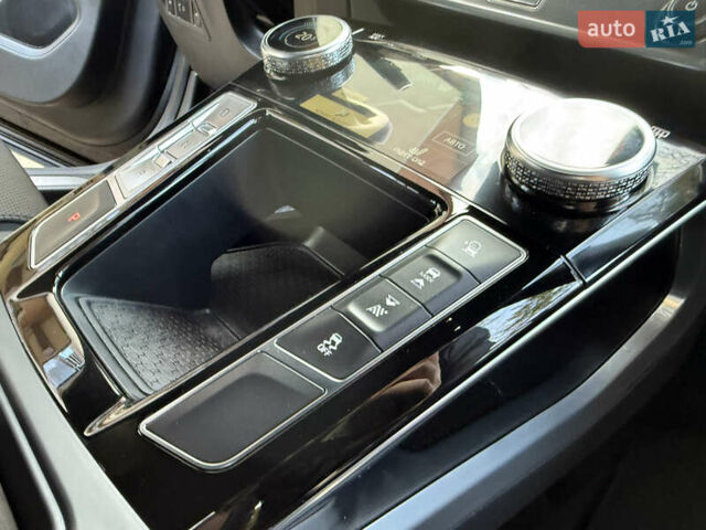 Черный Ягуар I-Pace, объемом двигателя 0 л и пробегом 90 тыс. км за 26999 $, фото 81 на Automoto.ua