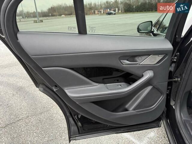Чорний Ягуар I-Pace, об'ємом двигуна 0 л та пробігом 45 тис. км за 36700 $, фото 71 на Automoto.ua