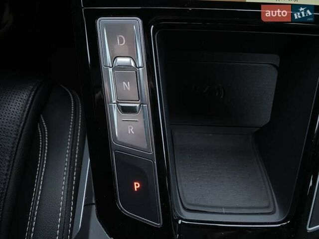 Черный Ягуар I-Pace, объемом двигателя 0 л и пробегом 85 тыс. км за 29900 $, фото 54 на Automoto.ua