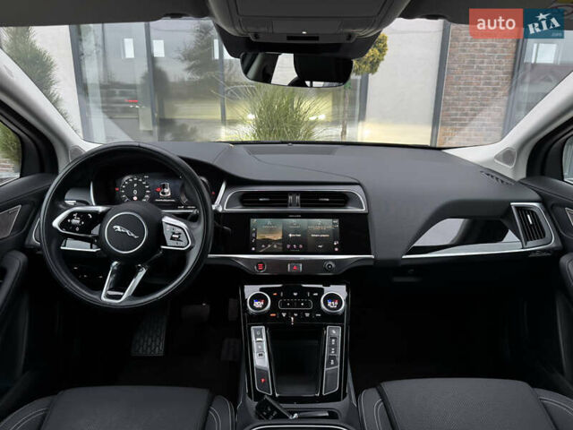 Черный Ягуар I-Pace, объемом двигателя 0 л и пробегом 91 тыс. км за 24900 $, фото 6 на Automoto.ua