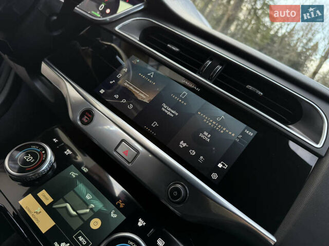 Черный Ягуар I-Pace, объемом двигателя 0 л и пробегом 90 тыс. км за 26999 $, фото 83 на Automoto.ua