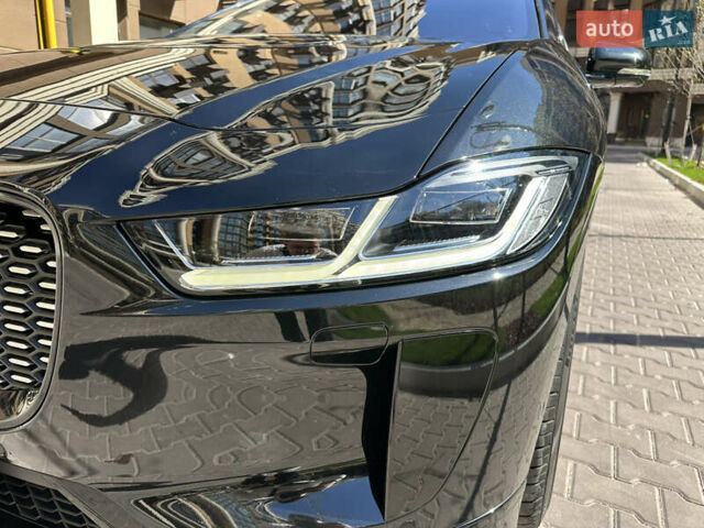 Черный Ягуар I-Pace, объемом двигателя 0 л и пробегом 57 тыс. км за 33400 $, фото 27 на Automoto.ua