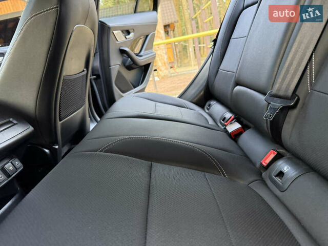Черный Ягуар I-Pace, объемом двигателя 0 л и пробегом 90 тыс. км за 26999 $, фото 68 на Automoto.ua