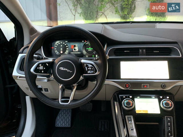 Черный Ягуар I-Pace, объемом двигателя 0 л и пробегом 77 тыс. км за 35550 $, фото 49 на Automoto.ua
