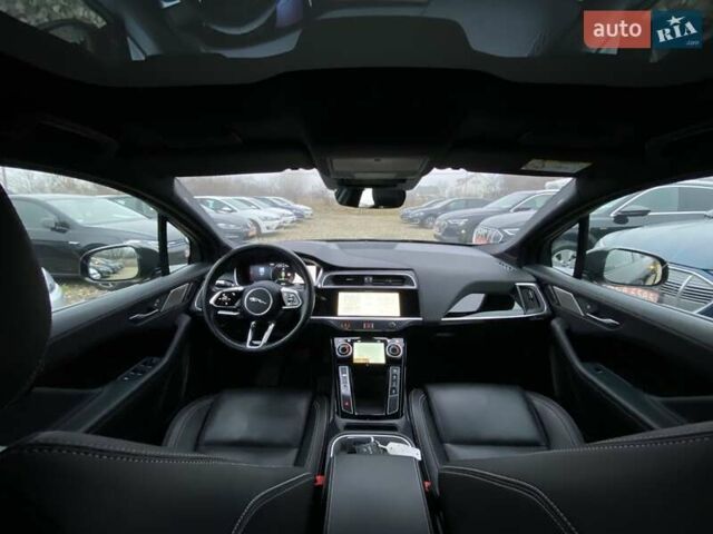 Черный Ягуар I-Pace, объемом двигателя 0 л и пробегом 85 тыс. км за 29900 $, фото 35 на Automoto.ua