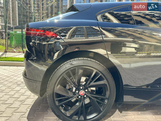 Черный Ягуар I-Pace, объемом двигателя 0 л и пробегом 57 тыс. км за 33400 $, фото 35 на Automoto.ua