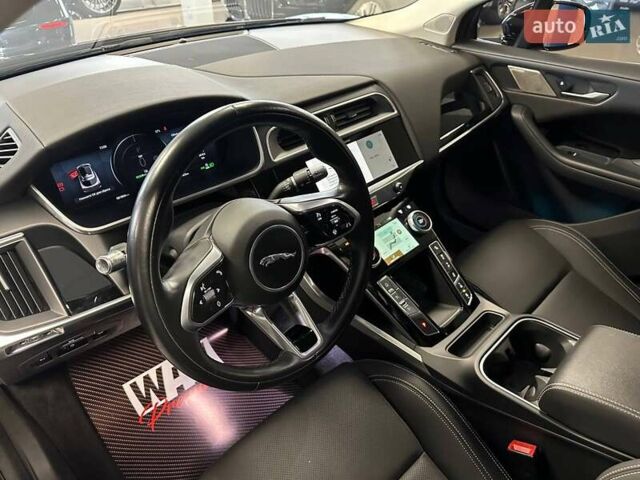 Черный Ягуар I-Pace, объемом двигателя 0 л и пробегом 81 тыс. км за 31900 $, фото 10 на Automoto.ua