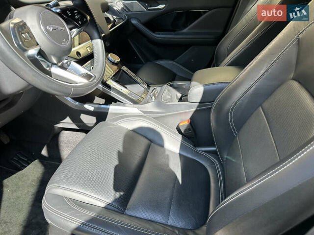 Черный Ягуар I-Pace, объемом двигателя 0 л и пробегом 57 тыс. км за 33400 $, фото 53 на Automoto.ua