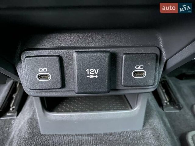 Черный Ягуар I-Pace, объемом двигателя 0 л и пробегом 85 тыс. км за 29900 $, фото 104 на Automoto.ua