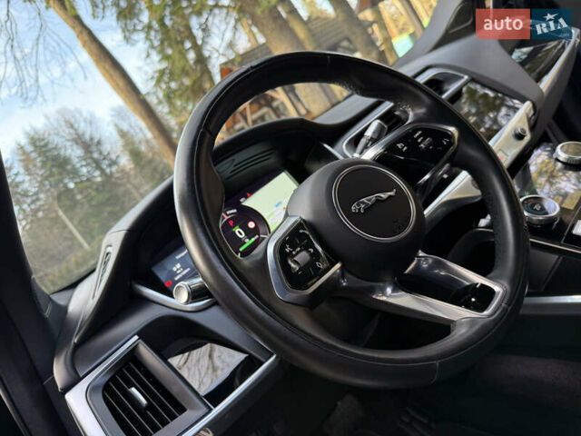 Черный Ягуар I-Pace, объемом двигателя 0 л и пробегом 90 тыс. км за 26999 $, фото 60 на Automoto.ua