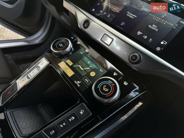 Черный Ягуар I-Pace, объемом двигателя 0 л и пробегом 90 тыс. км за 26999 $, фото 82 на Automoto.ua