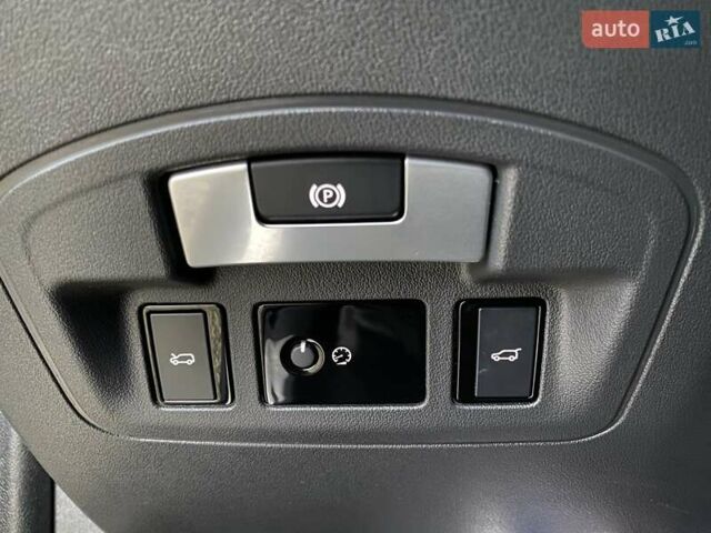 Черный Ягуар I-Pace, объемом двигателя 0 л и пробегом 85 тыс. км за 29900 $, фото 41 на Automoto.ua