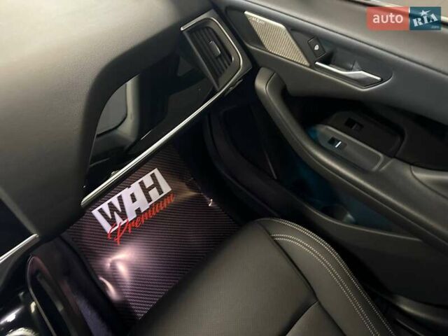 Черный Ягуар I-Pace, объемом двигателя 0 л и пробегом 81 тыс. км за 29900 $, фото 19 на Automoto.ua