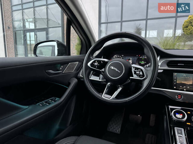 Черный Ягуар I-Pace, объемом двигателя 0 л и пробегом 91 тыс. км за 24900 $, фото 46 на Automoto.ua