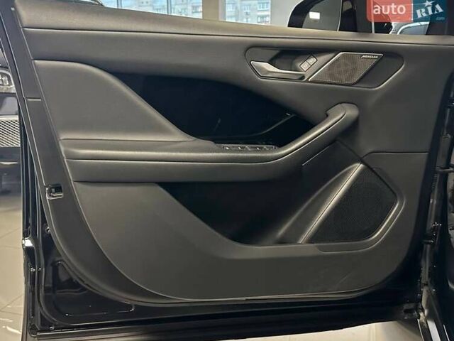 Черный Ягуар I-Pace, объемом двигателя 0 л и пробегом 81 тыс. км за 29900 $, фото 8 на Automoto.ua